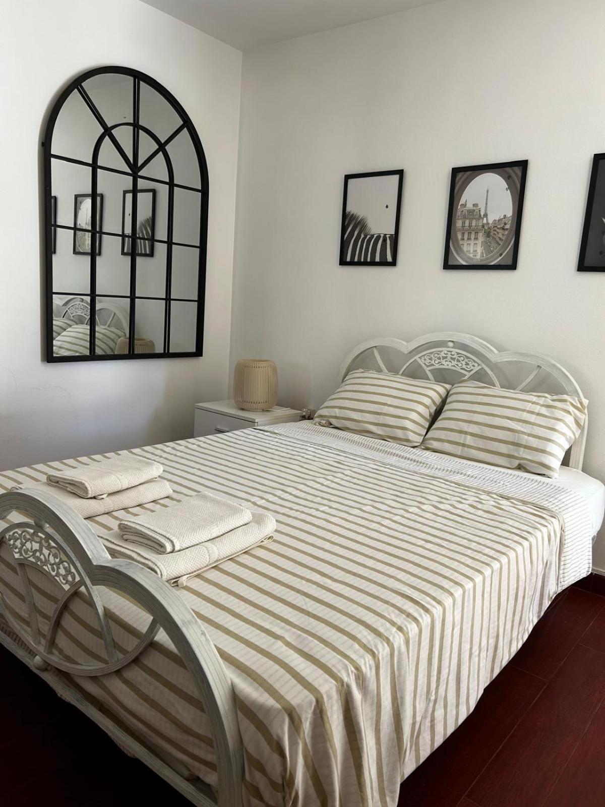 Beachfront Family Oasis - 2br For 4 Appartement *